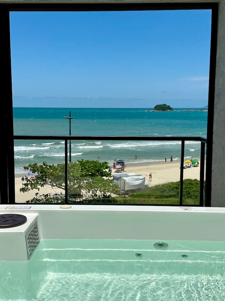 Waterfront Penthouse with Heated Jacuzzi