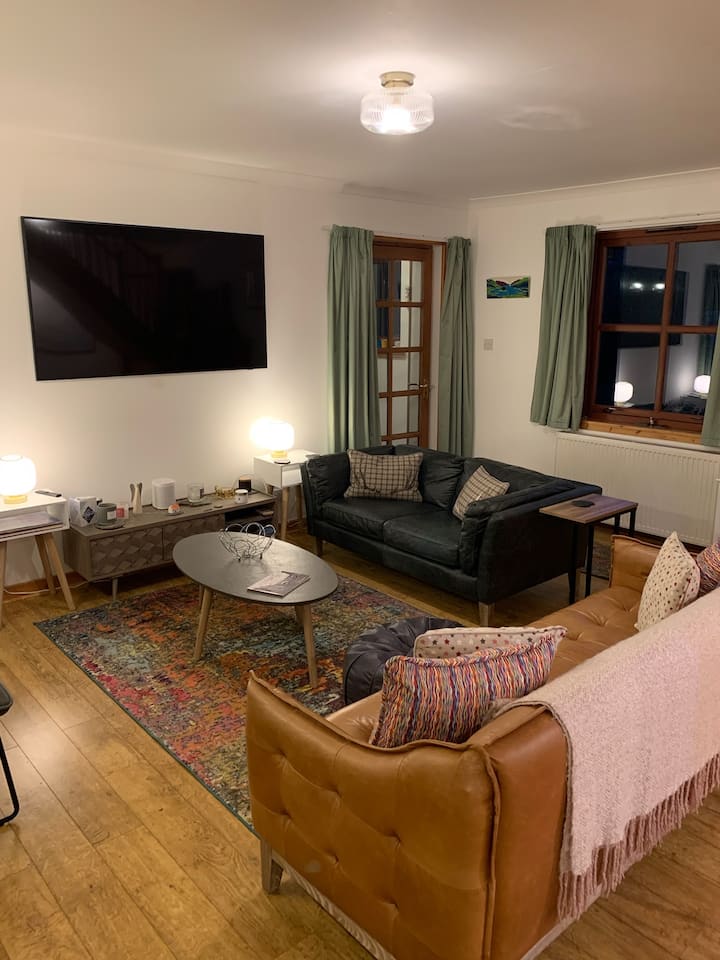 Stylish Beachside Escape By Silver Sands Of Morar - Skye