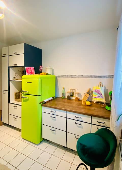 Successful Airbnb property: Stylish apartment, balcony, trade fair & stadium in Frankfurt Am Main
