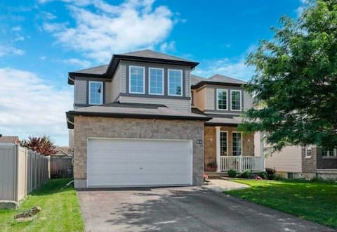 Beautiful & Spacious House