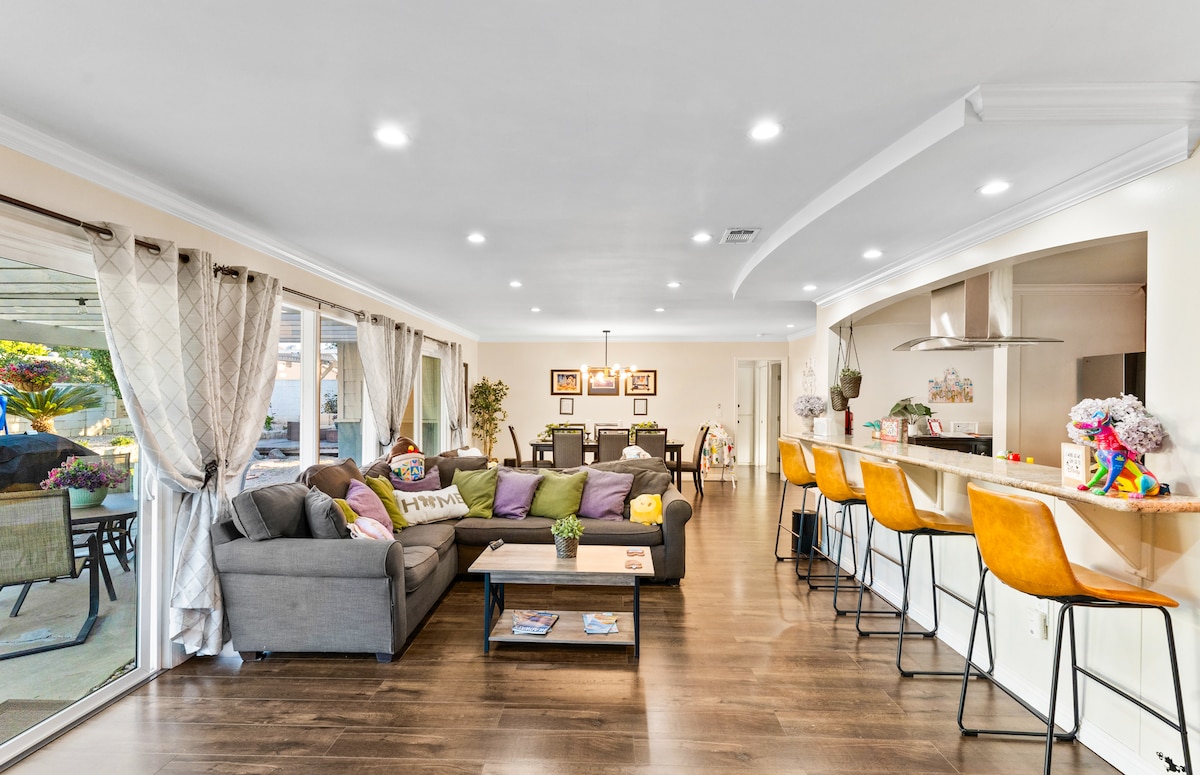Popular Airbnb listing: 5 Min. Drive to Disneyland – Family Friendly Home! in Garden Grove