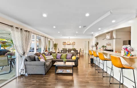 Popular Airbnb listing: 5 Min. Drive to Disneyland – Family Friendly Home! in Garden Grove