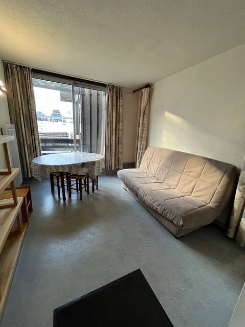 Top Airbnb: Apartment at the foot of the slopes, sleeps 6 in Aragnouet