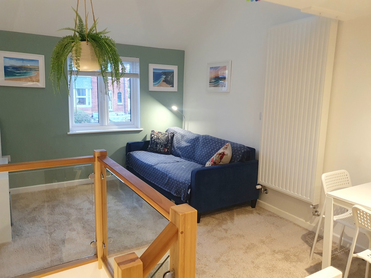 Top performing Airbnb: Cosy, modern home central Bude in Cornwall