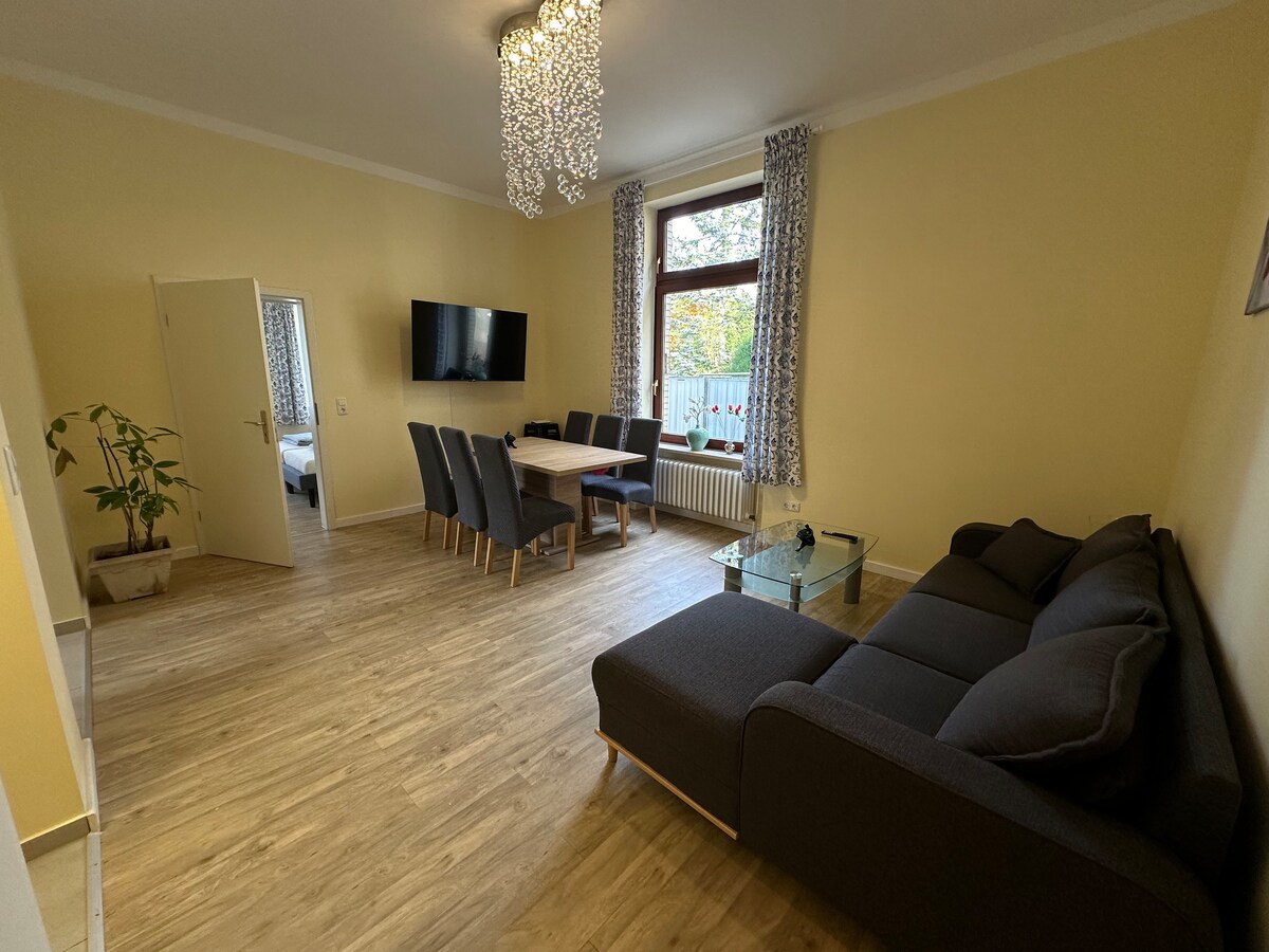 Beliebte Airbnb-Anzeige: Modern apartment with 3 rooms in Marienthal