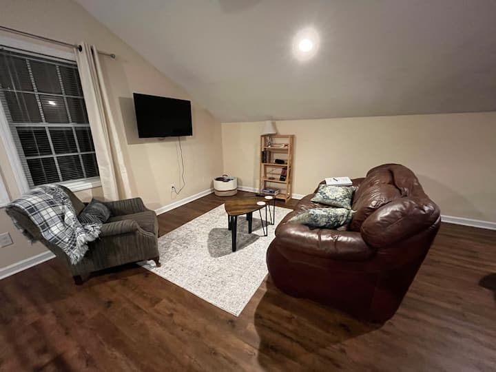 Upper Room Suite [Low Cleaning Fee] - Wrightsville Beach, NC