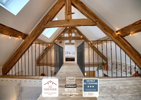 Gîte * * * The Attic * * * GRAY