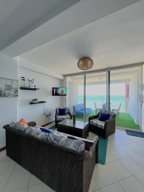 2-story apartment, 20 minutes from Tucacas.