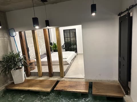 Centrally located apartment with Jacuzzi