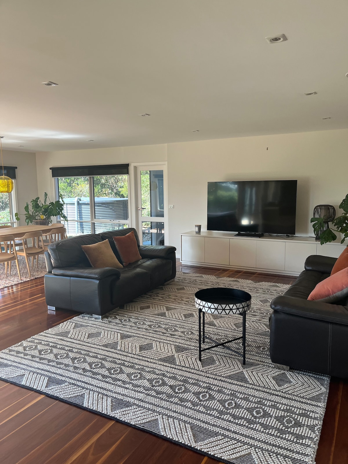 Popular Airbnb listing: Broadbeach Retreat, sleeps up to 12 people in Jan Juc