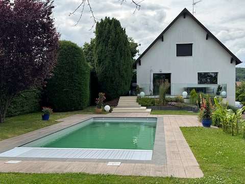 quiet house, residential subdivision