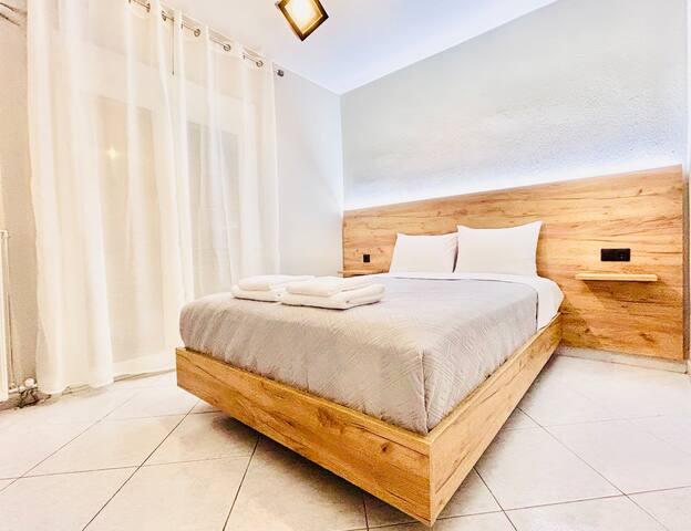 ITHACA: Πολυτελές διαμέρισμα 3ου με θέα. gallery image 2