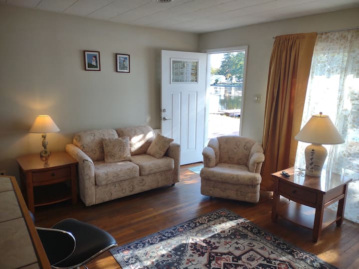 Lakefront Cottage -Canoe-deck-firepit-freecleaning - Jersey Shore, NJ