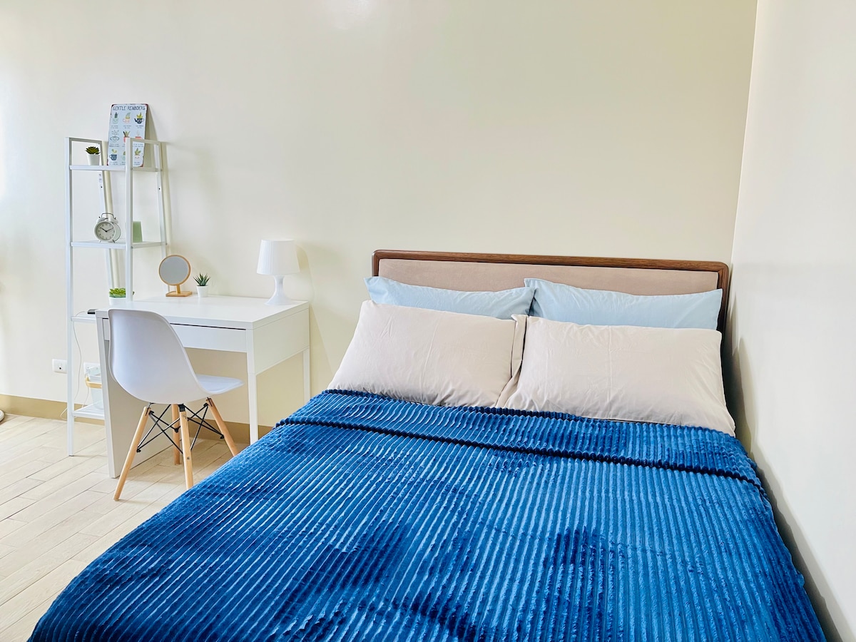 Susan's Casa Serena 32flr Manhattan Plaza Studio Deptos. en