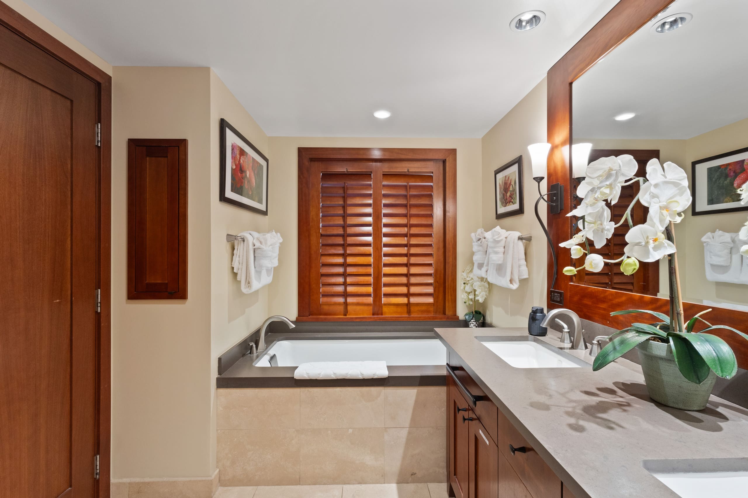 Condo in Kapolei · ★5.0 · 2 bedrooms · 4 beds · 2 private baths - Image 36