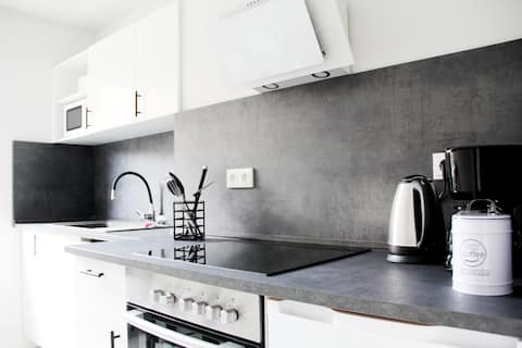Beliebte Airbnb-Anzeige: SH Lodge: Business-Apartment in Hochfeld