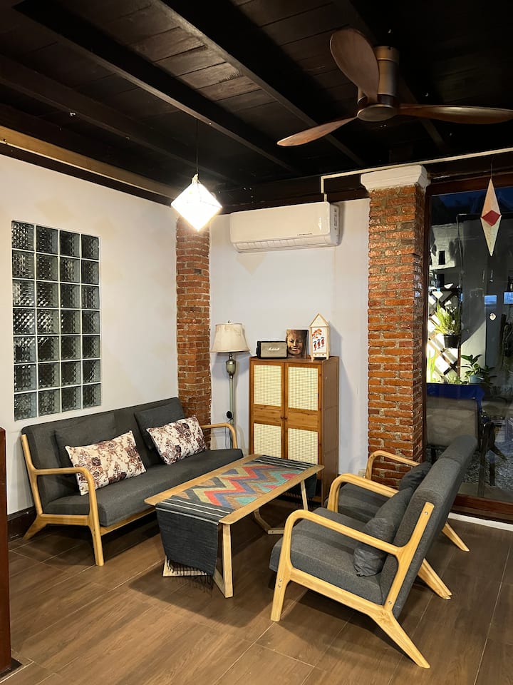 Mekhong View House In Luang Prabang - Luang Prabang
