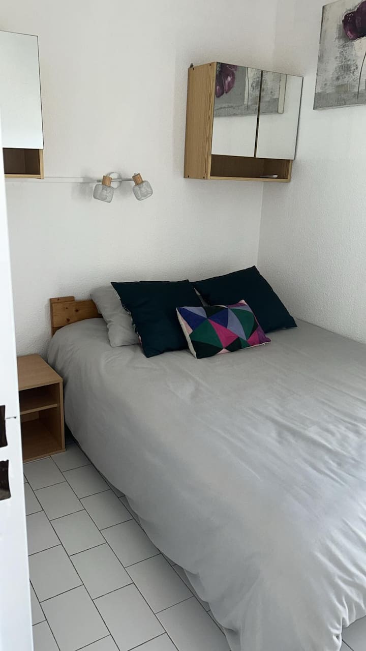 Schlafzimmer 1