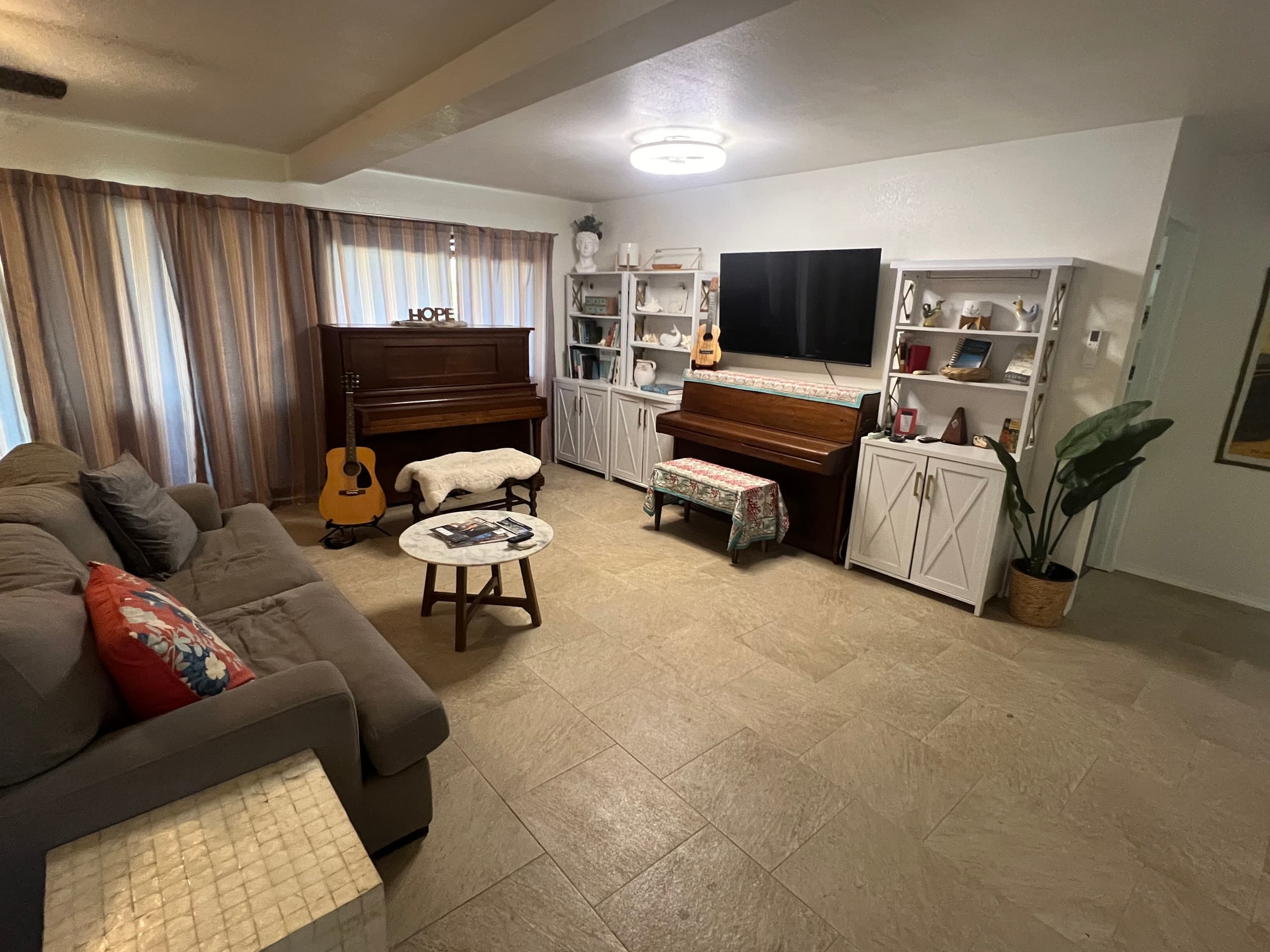 Home in Kailua-Kona · ★4.9 · 3 bedrooms · 5 beds · 2.5 baths - Image 2