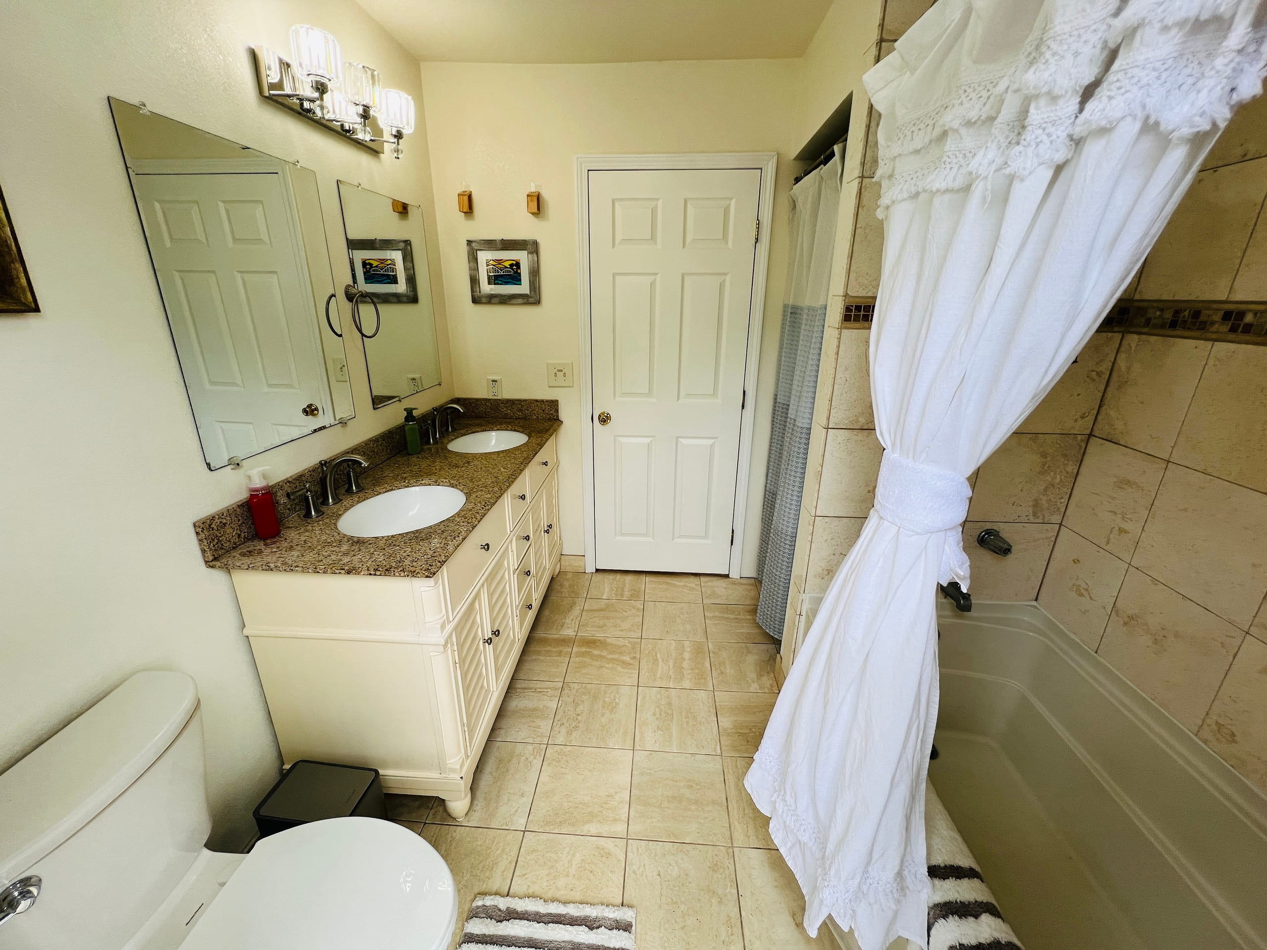Home in Kailua-Kona · ★4.9 · 3 bedrooms · 5 beds · 2.5 baths - Image 23
