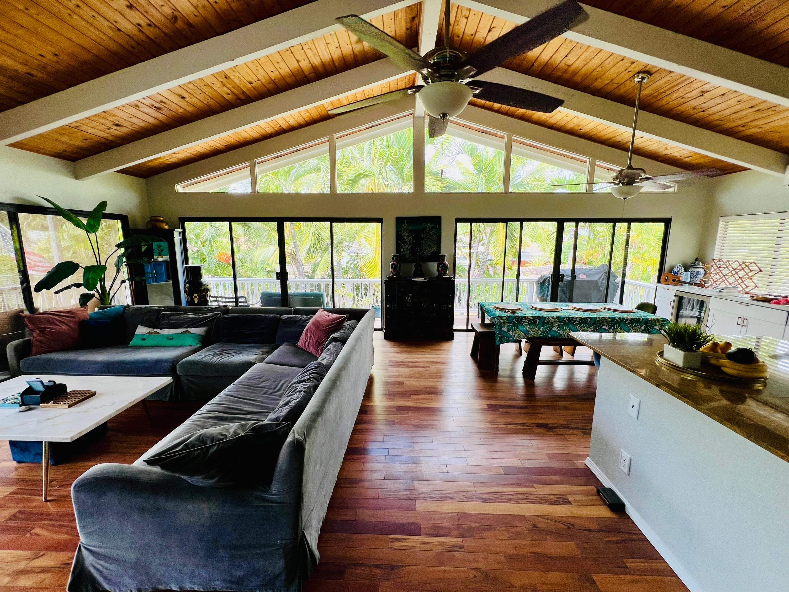 Home in Kailua-Kona · ★4.9 · 3 bedrooms · 5 beds · 2.5 baths - Image 8