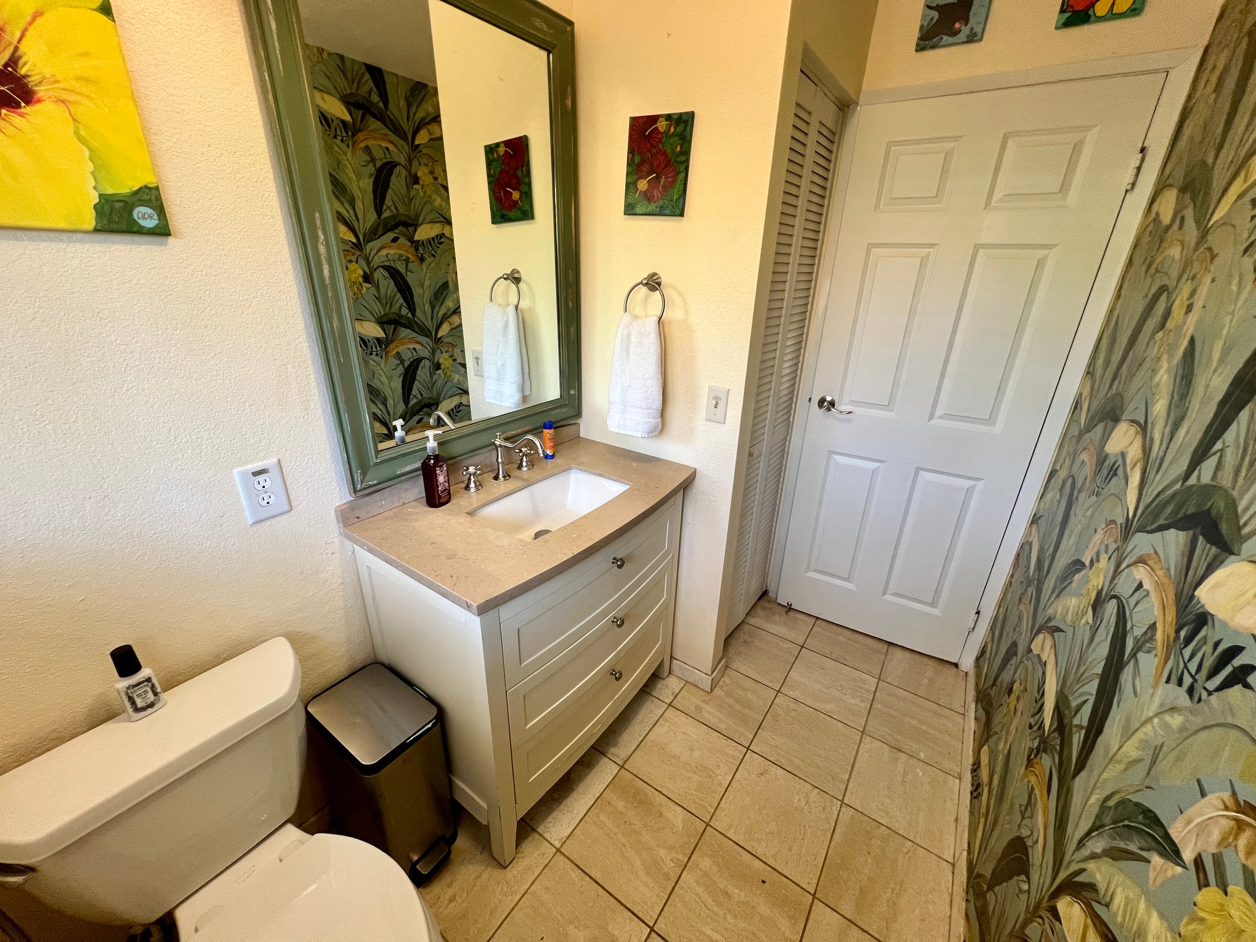 Home in Kailua-Kona · ★4.9 · 3 bedrooms · 5 beds · 2.5 baths - Image 25