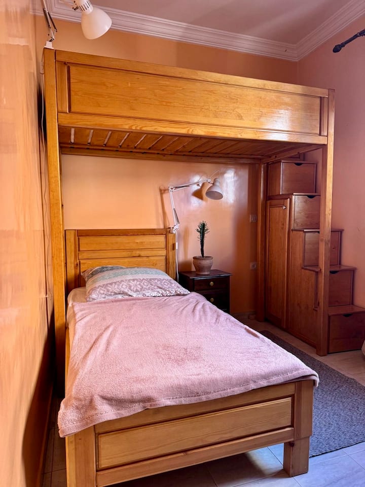 საძინებელი 2