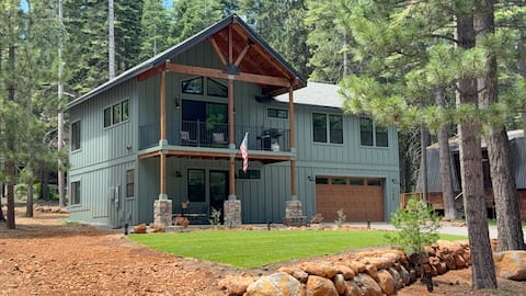 -Lake Almanor West-
-Across from water/launch ramp