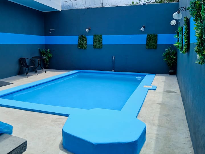 Fully equipped vacation home (with pool)