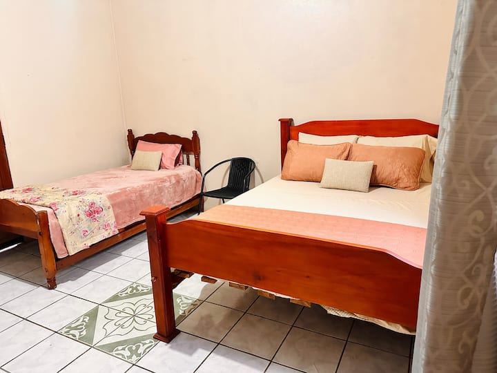 غرفة النوم 2