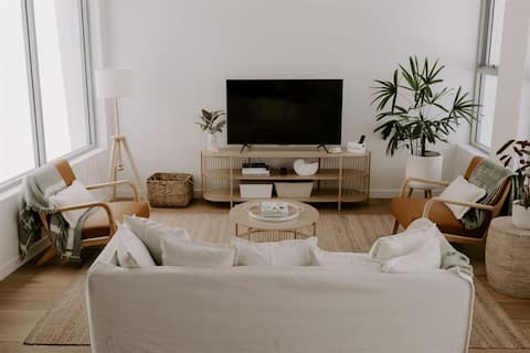 Top Airbnb: Sand Dunes @ Bok Beach - 6th floor beach retreat in Sunshine Coast Regional