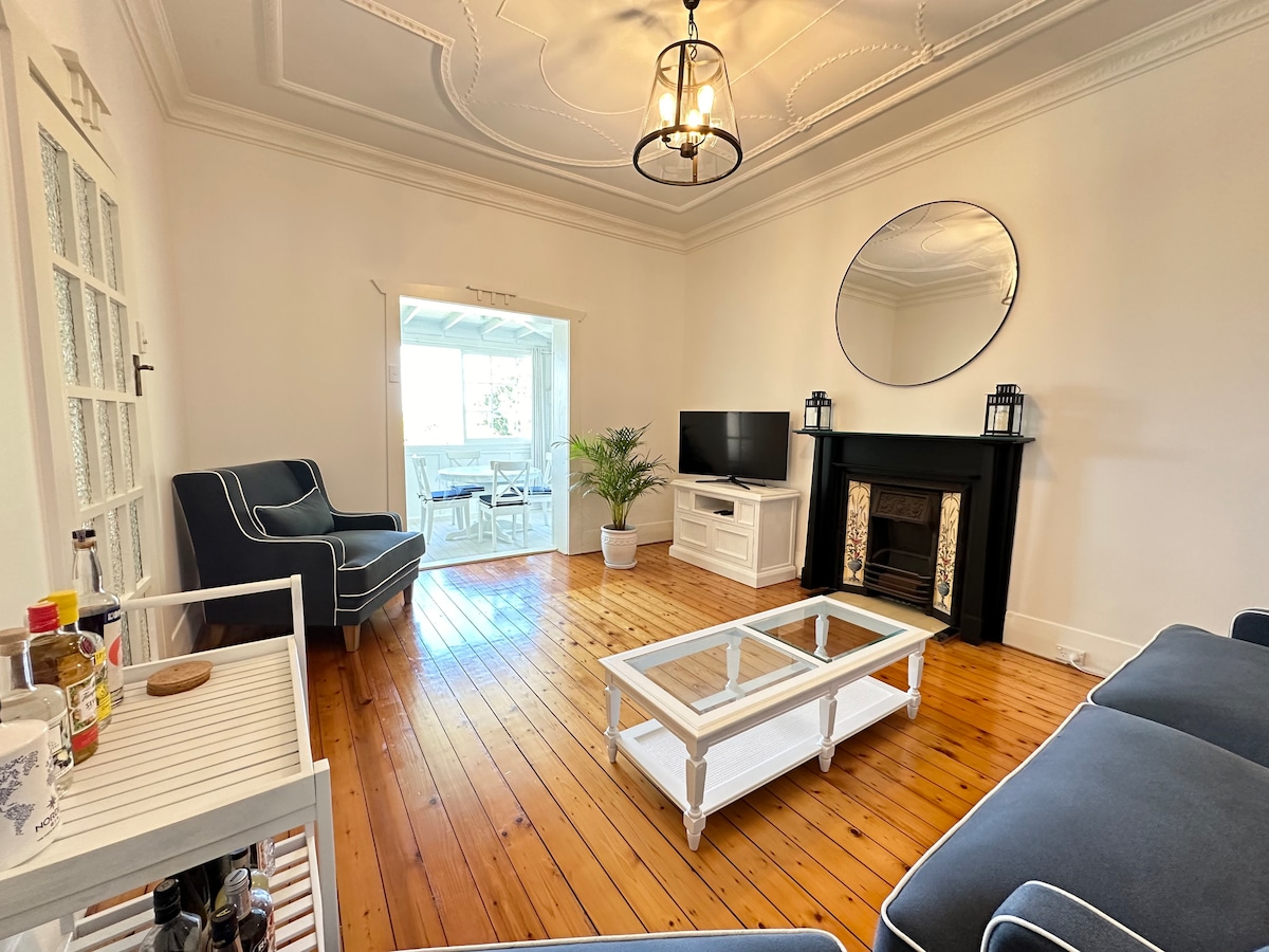 Successful Airbnb property: Elegant Family Coogee House in Randwick
