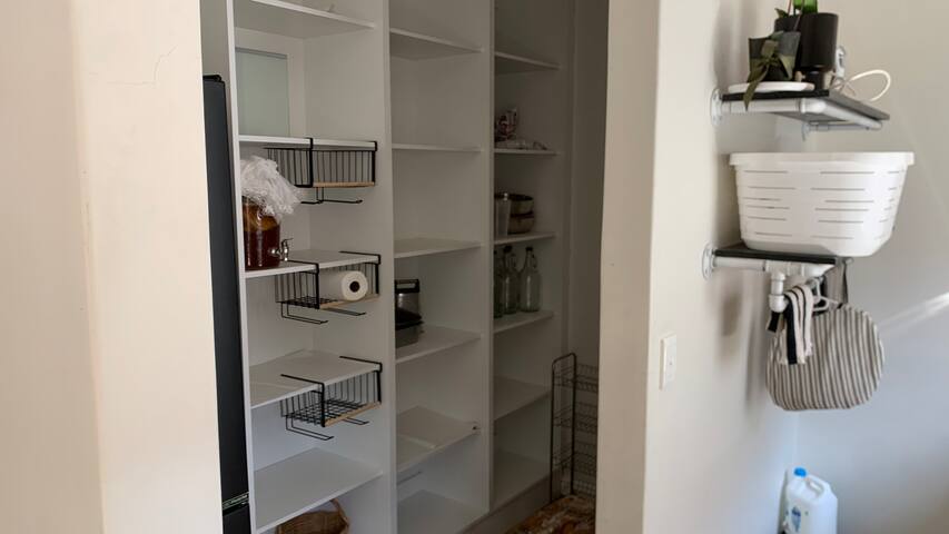 Spacious Family Home! gallery image 5