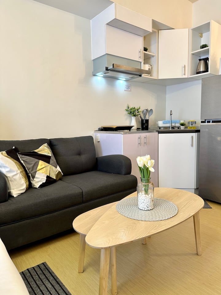Cozy Studio Unit Centrio Tower Beside Ayala Mall - Cagayan de Oro