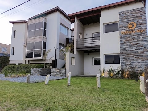 Anuncio de Airbnb popular: 2-room apartment Apart Hotel en Mar De Las Pampas