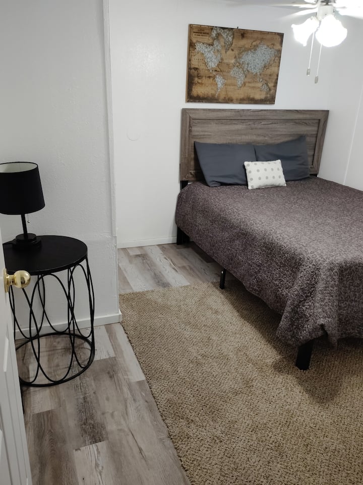 ಬೆಡ್‌ರೂಮ್ 4