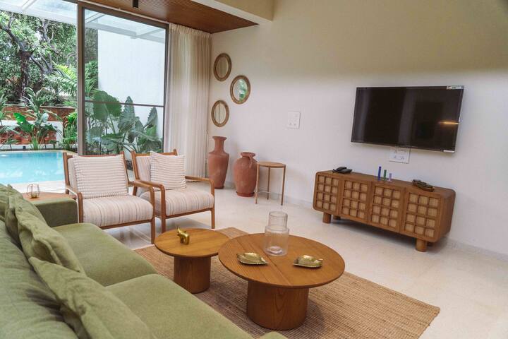 Living room image 6