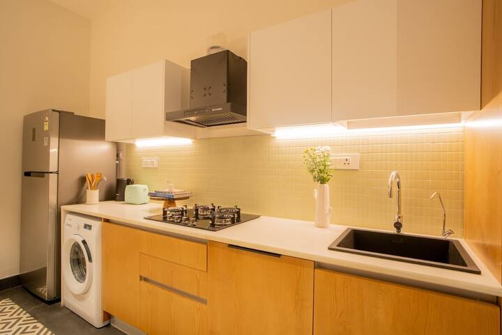 Full kitchen image 1