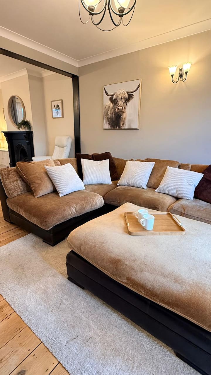 Large 3br | Romford Free Parking | Sleeps 6 - Romford