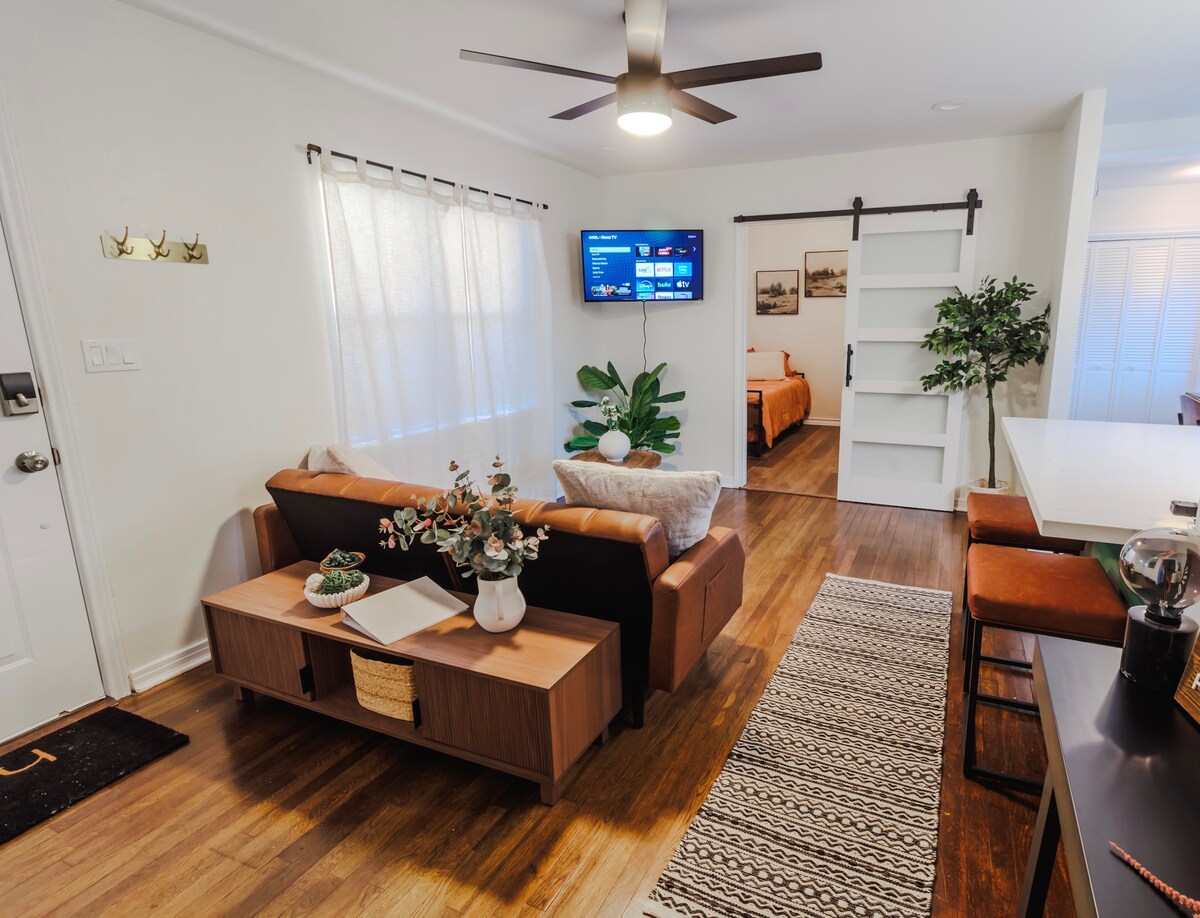Successful Airbnb property: Cozy 3BR House w/Workspace & Backyard Pergola in Brownsville