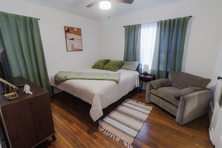 საძინებელი 1