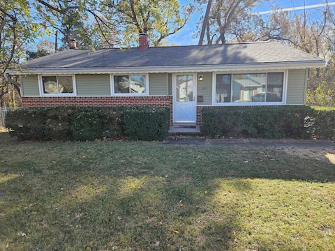 Glen Burnie Hideaway