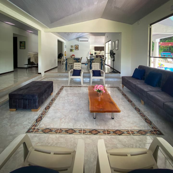 Casa De Campo Con Piscina Privada Cerca Al Lago - El Espinal