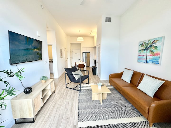 Luxury & Modern 1bed/1bath Palm Beach - Pool & Gym - West Palm Beach, FL