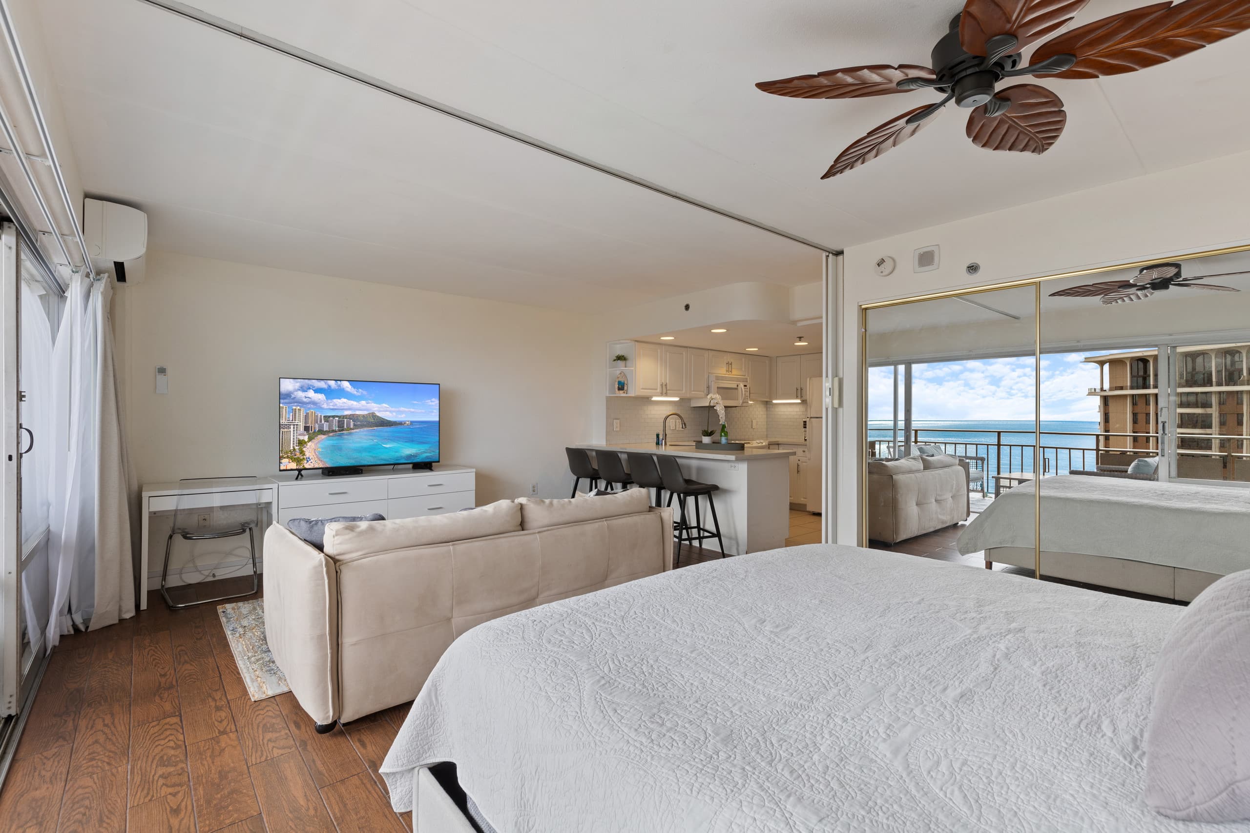 Condo in Honolulu · ★4.78 · 1 bedroom · 1 bed · 1 private bath - Image 5
