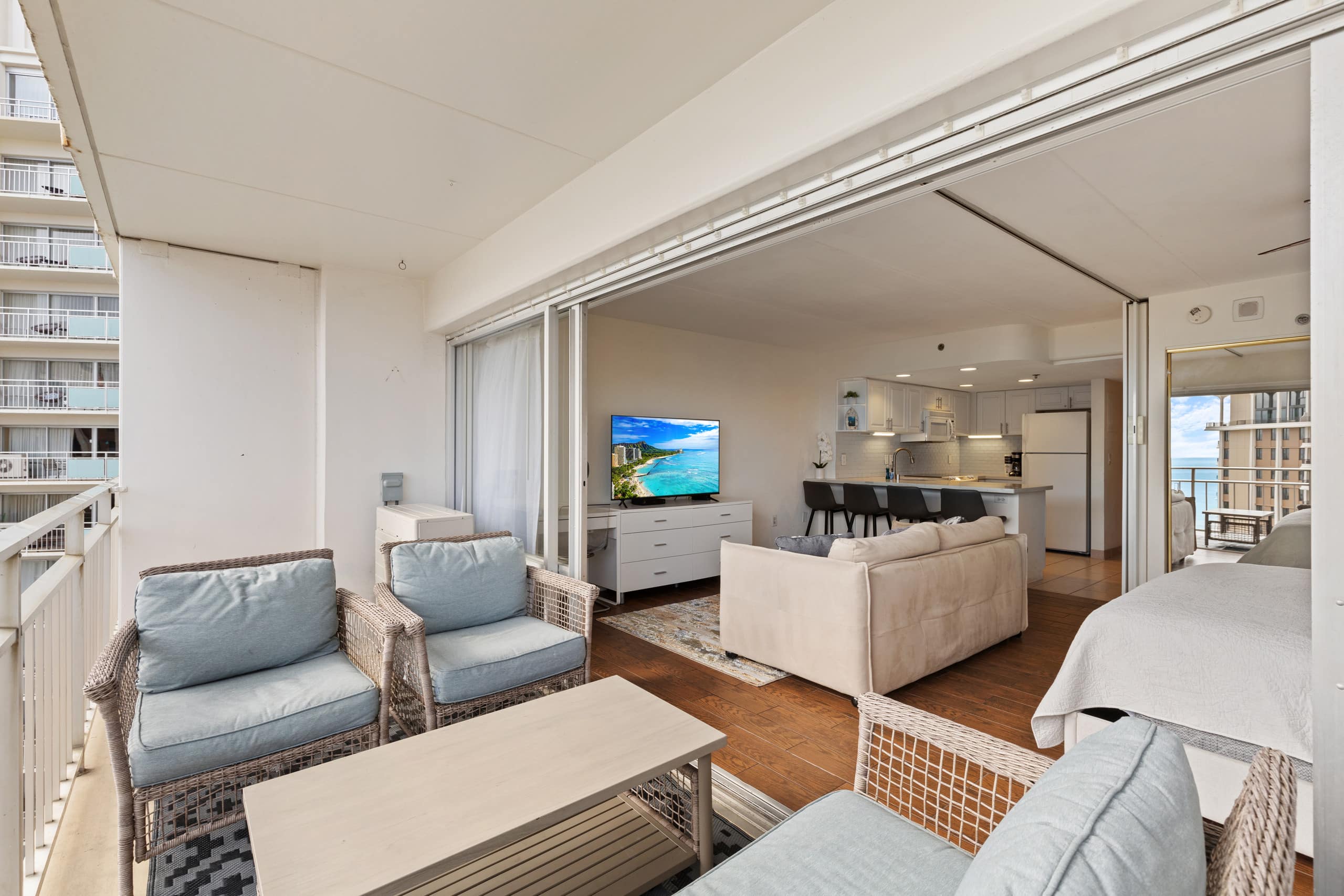 Condo in Honolulu · ★4.78 · 1 bedroom · 1 bed · 1 private bath - Image 4