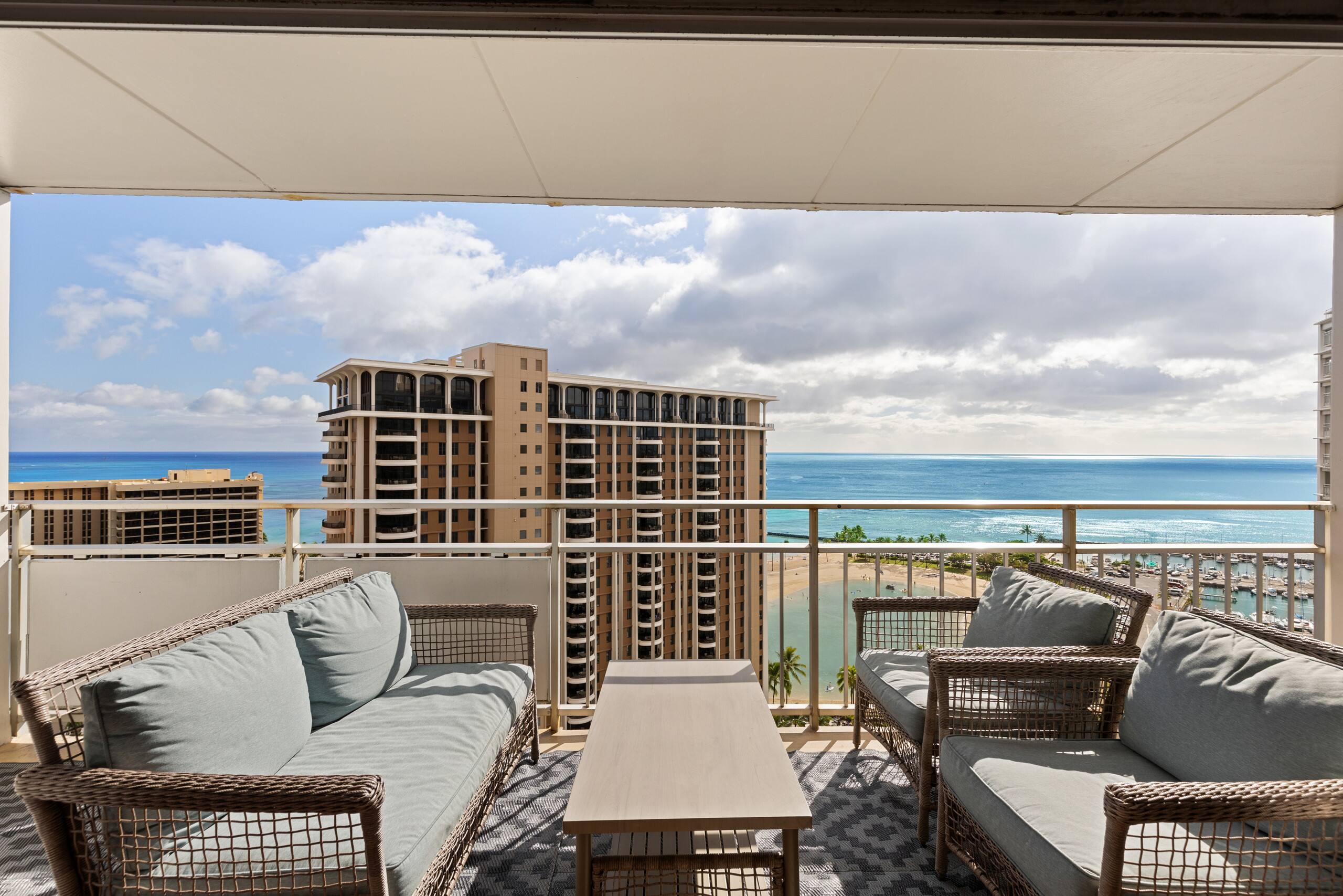 Condo in Honolulu · ★4.78 · 1 bedroom · 1 bed · 1 private bath - Image 22