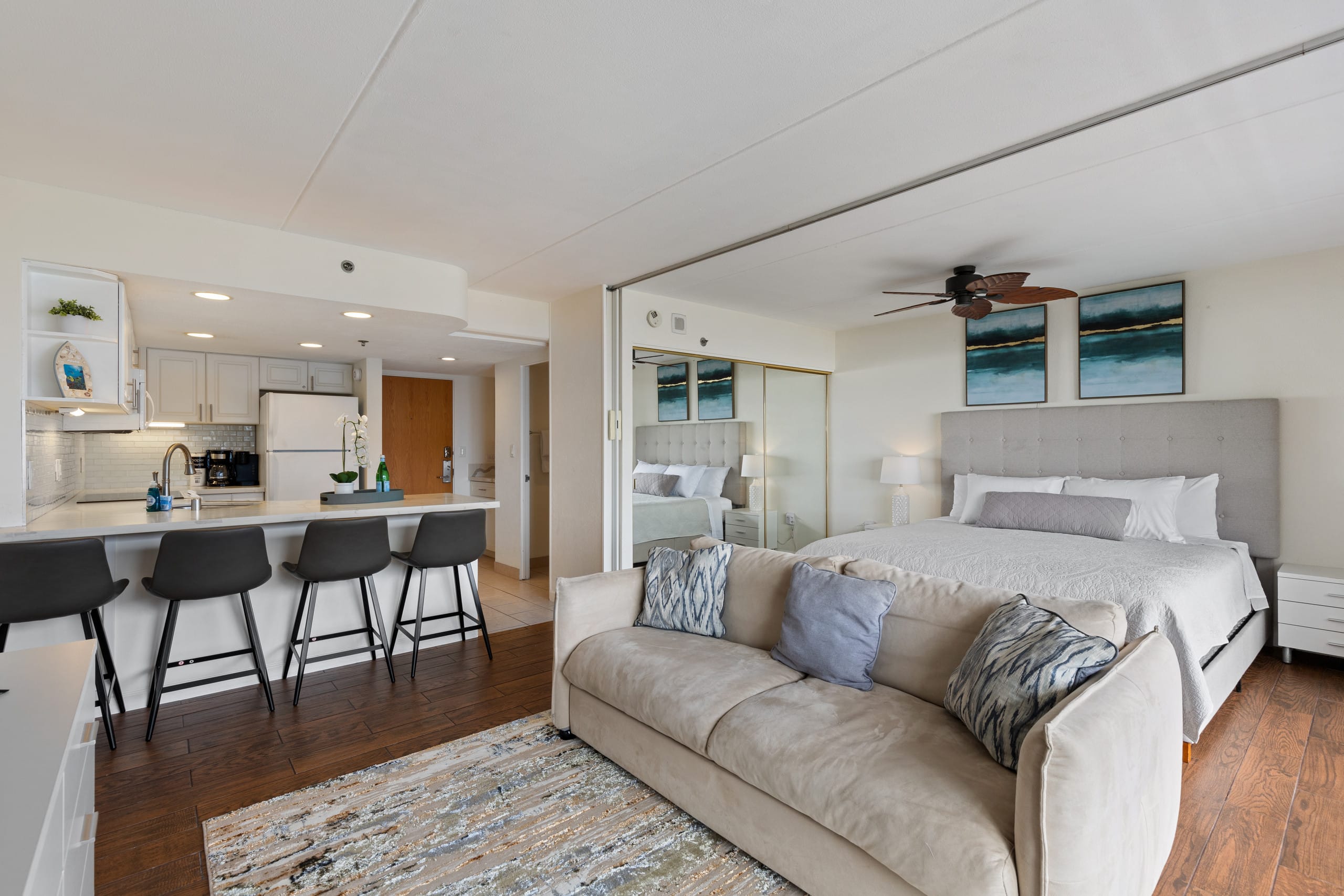 Condo in Honolulu · ★4.78 · 1 bedroom · 1 bed · 1 private bath - Image 3