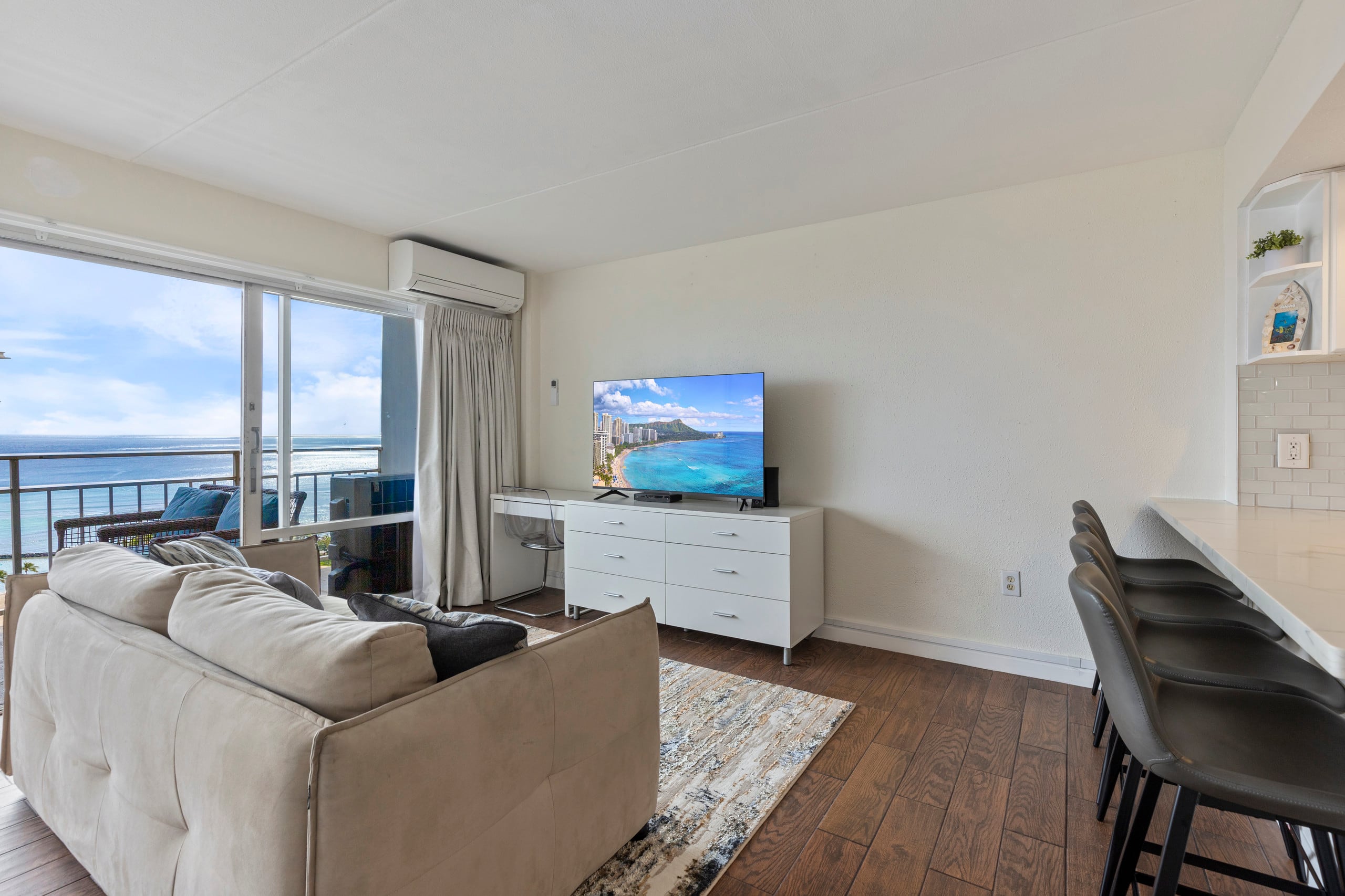 Condo in Honolulu · ★4.78 · 1 bedroom · 1 bed · 1 private bath - Image 7