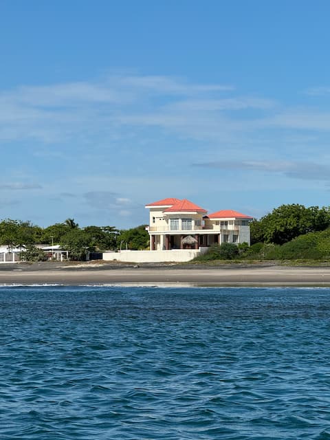 Tortugas Nest Entire Home